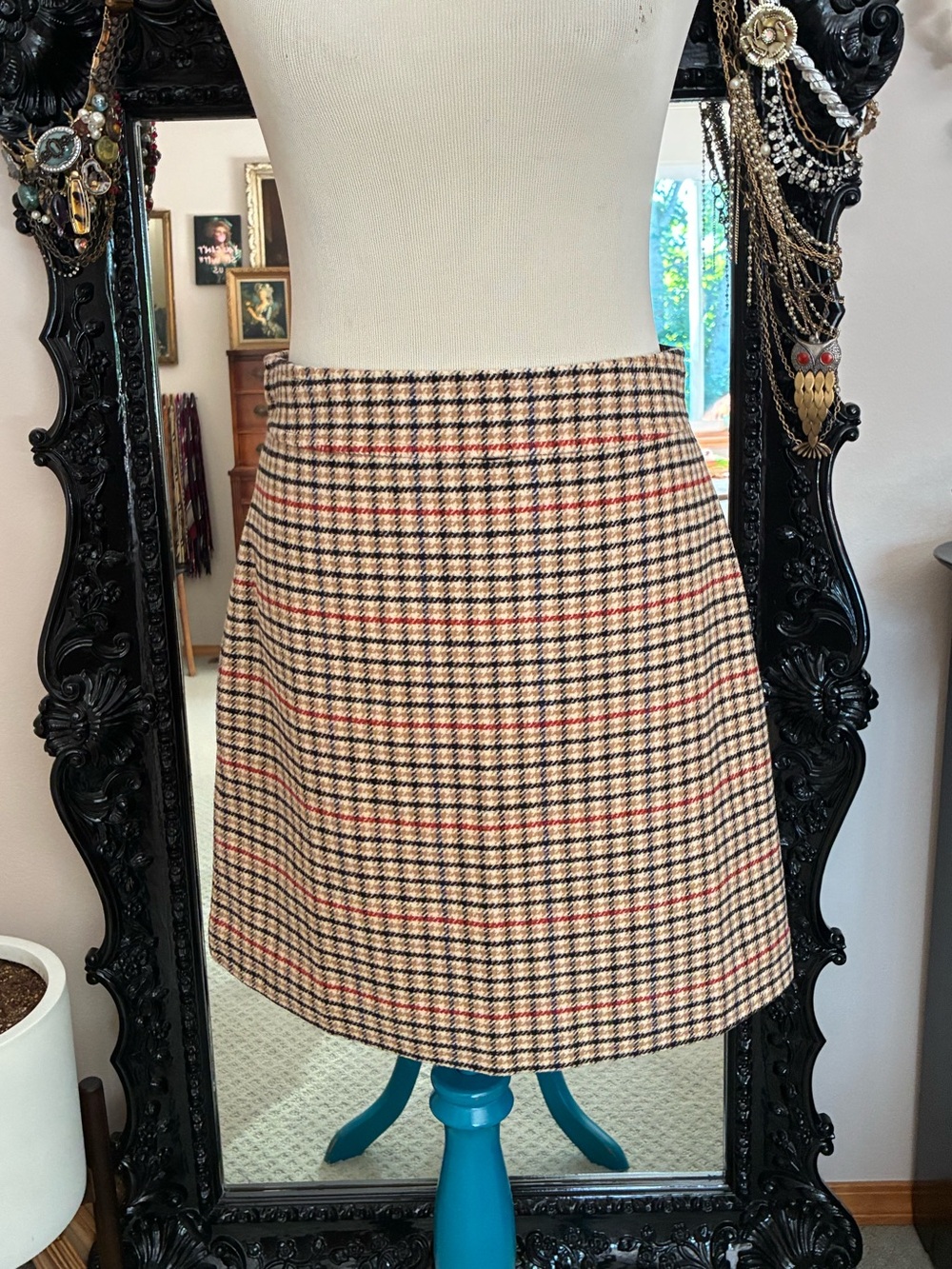 NWT J.Crew Classic Plaid A-Line Mini Skirt in Beige and Red- Size 6